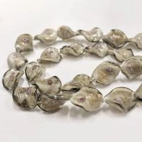 Бусина лэмпворк, 20х16мм, витая, бежево-серая с розовой спиралью и медно-золотистыми полосками, 5 шт.