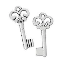 Подвеска, 22х10мм, ключик барокко, базовый материал - цинковый сплав, стиль тибетское серебро, 1 шт.