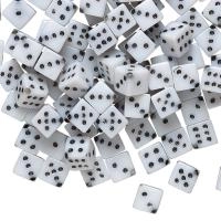 Бусина акриловая, 7мм (длина грани 5мм), кубик игральный, белый, 1 шт.