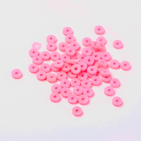 <p>Плоские круглые бусины - чипсы (диски, рондели heishi) ручной работы из полимерной глины (пластики). Бусины могут немного отличаться по форме и размеру. Оттенок может отличаться от фотографии. Бусины довольно мягкие, гибкие, напоминают каучук. Цвет: розовый. Цена за низку длиной около 43 см, около 350-400 бусин.</p>