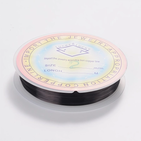 <p>Тонкая медная проволока с покрытием черного цвета. Оттенок может отличаться от фотографии и в разных поставках. Используется для создания украшений, бисероплетения, изготовления деревьев и цветов из бисера и камней, и прочих декоративных работ. Намотка может состоять из нескольких частей. Цена за катушку, примерно 35 метров.</p>