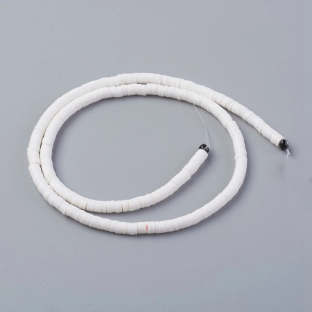 <p>Плоские круглые бусины - чипсы (диски, рондели heishi) ручной работы из полимерной глины (пластики). Бусины могут немного отличаться по форме и размеру. Оттенок может отличаться от фотографии. Цвет в разных поставках от белоснежного до цвета слоновой кости. Бусины довольно мягкие, гибкие, напоминают каучук. Цена за низку длиной около 43 см, около 350-400 бусин.</p>