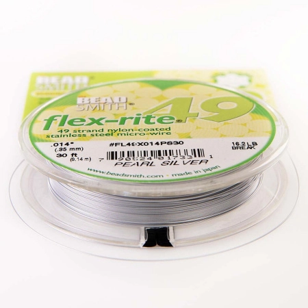 <p>Профессиональный ювелирный тросик Flex-Rite с нейлоновым покрытием. 49-жильный тросик премиум-класса. Цвет светло-серебристый, матовый. Оттенок может отличаться от фотографии и в разных поставках. Цена за катушку 30 футов (9.1 метра).</p>