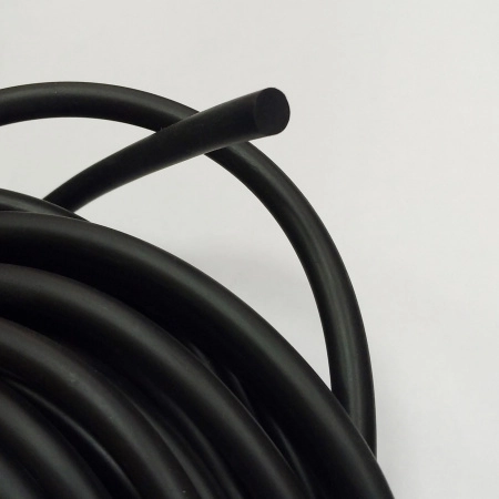 Шнур резиновый без отверстия, около 6мм, черный, 1 метр