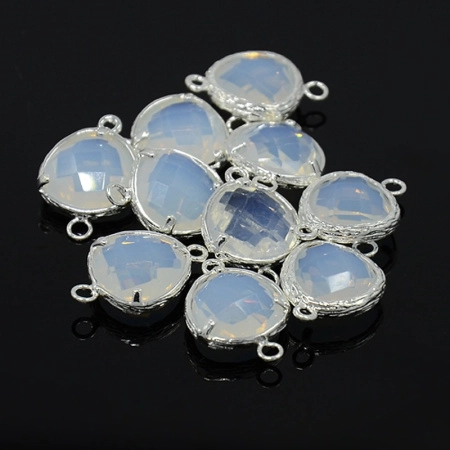 Коннектор, 18х13х6мм, триллиант Лунный камень (стекло), базовый материал - латунь, посеребренный, 1 шт.