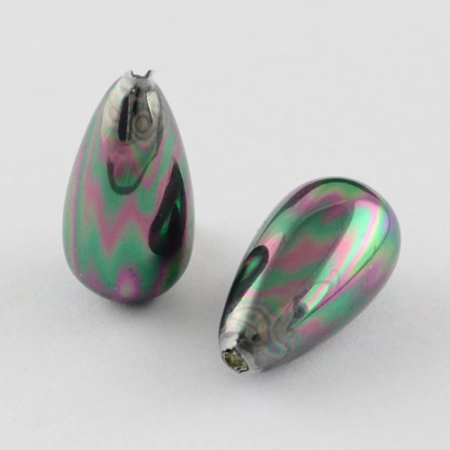 <p>
Полупросверленная бусина капля из ракушки с покрытием под жемчуг Майорка (Майолика). Цвет радужный черный. Длина бусины - около 16 мм, ширина нижней части - около 8 мм. Диаметр отверстия - около 1 мм. Рекомендуется использовать с вклеивающимися штифтами. Бусины могут немного отличаться по форме и размеру. Цена за 2 шт.
</p>
<p>УЦЕНКА: небольшие неровности, вмятинки, пятнышки, покрытие у отверстий может быть повреждено; бусины могут быть приплюснуты с одной стороны.</p>