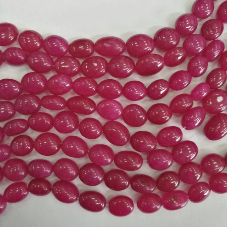Бусины каменные, рубин, овальной формы, 7х6х4-12х10х8мм, 24 шт., низка <p>Каменные бусины ручной огранки - овалы слегка неправильной формы. Натуральный рубин поделочного качества. Оттенок может отличаться от фотографии. Длина около 7-12 мм, ширина 6-10 мм, толщина 4-8 мм. Цена за низку из 24 бусин.</p>
