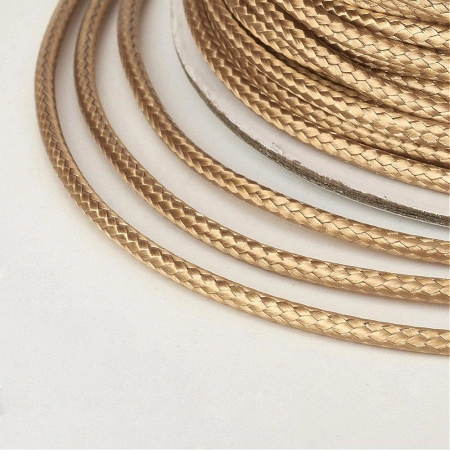 <p>Тонкий плетеный вощеный синтетический (полиэстеровый) шнур, цвет золотисто-бежевый, оттенок может отличаться от фотографии. Толщина около 0.5-0.7 мм. По возможности, продается цельным куском, однако, может поставляться несколькими отрезами. Цена за 10 метров.  </p>