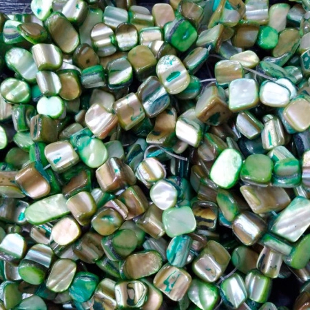 Бусина перламутр, 8х7-10х8мм, трубочка, зеленая, 45 шт., низка