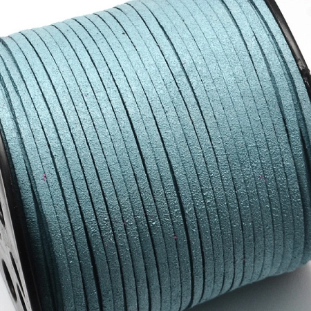 Шнур из искусственной замши, около 3х1.5мм, плоский, серо-голубой, 5 метров <p>Плоский замшевый шнур, окрашенный в серовато-голубой цвет. Оттенок может немного отличаться от представленного на фотографии. Размер может немного отличаться от заявленного. По возможности, продается цельным куском, однако, может поставляться несколькими отрезами. Цена за 5 метров.  </p>