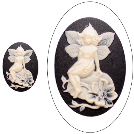 Камея акриловая, 25х18мм, феечка на листике, слоновая кость на черном, 1 шт., УЦЕНКА