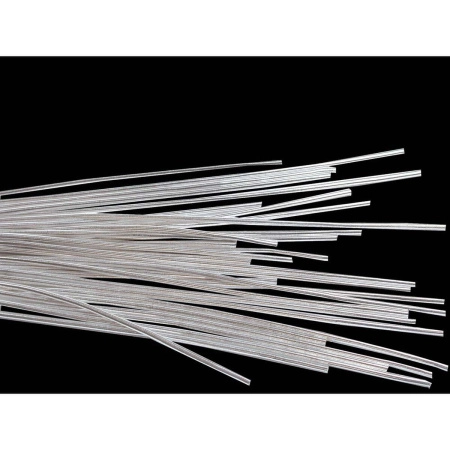 <p>
Гладкая посеребренная проволока-пружинка типа бульонка - канитель с серебристым покрытием. Тип: extra heavy. Толщина, заявленная производителем - 1.8 мм, может немного отличаться в разных поставках. Длина около 30-40 см (канитель нарезана производителем). На проволоке могут периодически встречаться заломы/растянутые участки. Оттенок может отличаться от фотографии и в разных поставках.
</p>