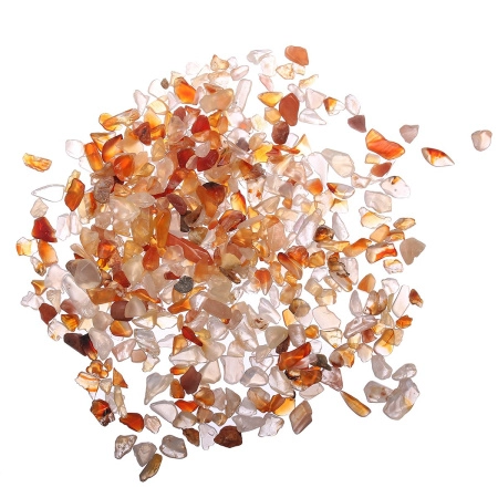 <p>Сколы из камня - натурального сердолика. Без отверстий! Могут существенно отличаться по форме и размеру. Используется для декорирования украшений, шкатулок, картин и т.д. Также крошку можно насыпать в стеклянную бутылочку. Оттенок может отличаться от фотографии и в разных поставках. Цена за упаковку 20 грамм (около 80-120 шт., фасуются без проверки на дефекты).</p>