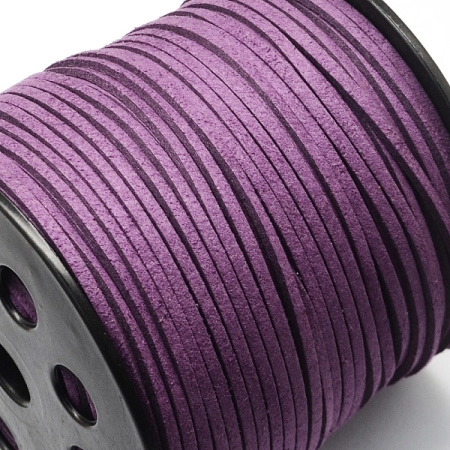 <p>Плоский замшевый шнур, окрашенный в приглушенно-фиолетовый цвет. Оттенок может немного отличаться от представленного на фотографии. Размер может немного отличаться от заявленного. По возможности, продается цельным куском, однако, может поставляться несколькими отрезами. Цена за 5 метров.  </p>