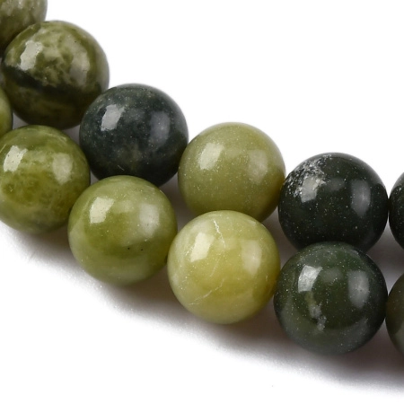 <p>Бусины из натурального камня - канадского нефрита качества А. Бусины могут немного отличаться по форме и размеру. Оттенок может немного отличаться от фотографии. Длина низки 18-19 см, в низке около 29 бусин. Низки формируются без проверки на дефекты каждой бусины. Цена за низку.</p>