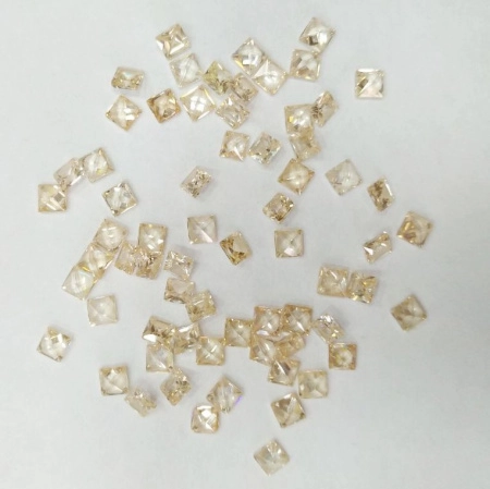 Ювелирный кристалл из фианита, 3х3мм, форма квадрат, шампань, 1 шт.