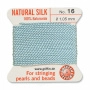 <p>Очень толстая и прочная нить из высококачественного натурального 100% шелка, произведена компанией Griffin (Германия). К нити прикреплена проволочная иголочка. Идеально подходит для использования с жемчугом и натуральными камнями. Оттенок может отличаться от фотографии и в разных поставках. Толщина около 1,05 мм. Цена за моток 2 метра.</p>