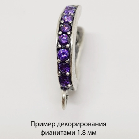 Швензы закрытые, 17.5х3мм, с английским замком, Дуга со слотами для кристаллов, базовый материал - латунь, посеребренные с чернением, пара <p>Качественные элегантные закрытые швензы с английским замком из латуни с покрытием серебро 999 пробы. Оттенок может отличаться от фотографии, размер может немного отличаться от заявленного. Могут немного отличаться по форме. Имеются слоты для вклеивания страз. Покрытие очень толстое - 12 мкм. Петелька разъемная. Швензы российского производства. Тип швензы - английский замок. Цена за пару.</p>