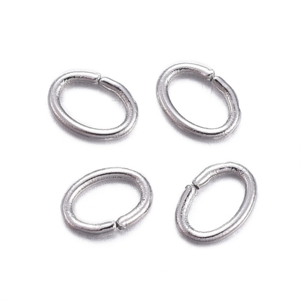 Соединительное колечко, 3.5х2.5мм (толщина 0.5мм, внутренний размер 2.5х1.5мм), овальное, базовый материал - нержавеющая сталь, без покрытия, 3 грамма <p>Миниатюрное овальное соединительное колечко из нержавеющей стали (марка 304: используется в пищевой промышленности, не окисляется, не темнеет), толщина около 0.5 мм. Колечки могут немного отличаться по форме и размеру. Оттенок может отличаться от фотографии и в разных поставках. Цена за 3 грамма (около 240 колечек).</p>