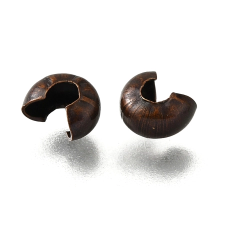 <p>Покрывные кримпы (маскировочные бусины, обжимные бусины) для маскировки узлов или обычных кримпов. После зажатия кримп превращается в бусину-рондель размером 4*3 мм. Медного цвета. Оттенок может отличаться от фотографии и в разных поставках. Цена за 2 грамма (около 21 шт., фасуются без проверки на дефекты).</p>