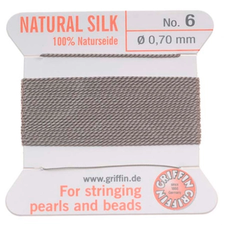 <p>Прочная нить из высококачественного натурального 100% шелка, произведена компанией Griffin (Германия). К нити прикреплена проволочная иголочка. Идеально подходит для использования с жемчугом и натуральными камнями. Толщина около 0,7 мм. Оттенок может отличаться от фотографии и в разных поставках. Цена за моток 2 метра.</p>