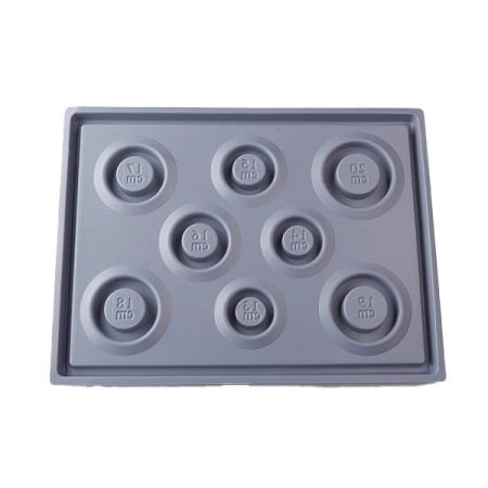 <p>Серая пластиковая доска для сборки браслетов (планшет для сборки украшений) с флоковым покрытием. На доске имеются 8 круглых лунок с бороздками от 13 до 20 см: подойдет как для детских, так и для взрослых браслетов. Лунки довольно глубокие, в них можно положить бусины и фурнитуру. Цена за 1 доску.</p><p>ВНИМАНИЕ: возможны потертости и пятнышки на покрытии.</p>