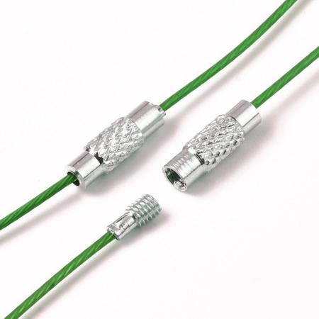 <p>
Жесткая основа для колье (чокер) с закручивающимся замком. Сделана из стали с нейлоновым покрытием. Цвет основы зеленый, цвет замочка темно-серебристый. Длина 45 см, толщина тросика - 1 мм. Цена за 5 шт.
</p>