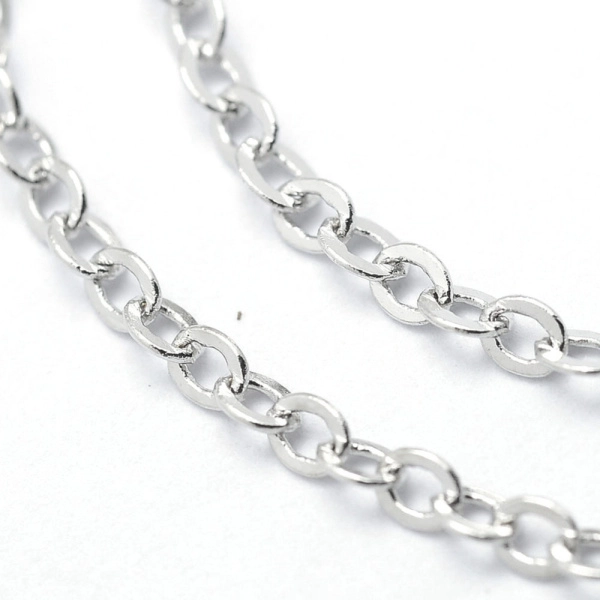 Цепочка отрезная (без замка), 2.3-2.6х2мм, базовый материал - латунь, стального цвета, 2 метра <p>
Качественная цепочка стального цвета. Базовый материал - латунь. Звенья запаяны, не рвется, покрытие не облезает. Хорошо подходит по цвету под тибетское серебро. Размер звеньев в разных партиях варьируется от 2х1.8 мм до 2.6х2 мм. Оттенок может отличаться от фотографии и от партии к партии. Цена за 2 метра. При заказе нескольких метров, по возможности, продается цельным куском.
</p>