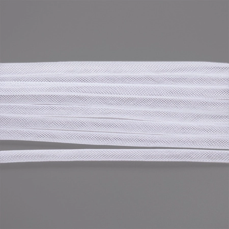 <p>
 Бижутерная сетка-рукав, сплетена из пластиковых белых нитей. Толщина может отличаться от заявленной на +-1.5 мм. Растягивается. Сетку можно наполнить бисером или бусинами, надеть на неё сверху бусины или подвески с не очень маленьким отверстием, завязать в нужном месте узелком. Оттенок может отличаться от фотографии и в разных поставках. По возможности, продается цельным куском, однако, может поставляться несколькими отрезами. Цена за 10 м. 
</p>