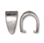 <p>Зажимной бейл (держатель для кулона или подвески) с узором Hammertone. Подходит для бусин-бриолеток и других бусин с поперечным отверстием сверху. Диаметр штырьков - 1.5 мм. Фурнитура из оловянного сплава не предназначена для сильного сгибания/разгибания, может потрескаться или поломаться при механическом воздействии. Покрытие - белая бронза (по цвету напоминает родиевое покрытие). Оттенок может отличаться от фотографии и в разных поставках. Производство Тьерра Каст. Артикул производителя: 94-5857-70. Цена за 1 шт.</p><p>ВНИМАНИЕ: на бейлах есть вертикальная полоса, похожая на шов.</p>