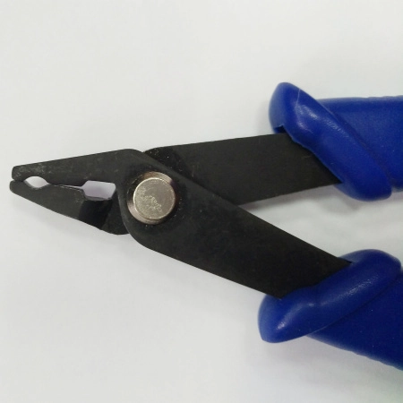 <p>
Инструмент - кримпер для обжимных концевиков-пружинок EZ-Crimp от американской компании Beadalon. Произведены в Индии. Цена за 1 шт.
</p>