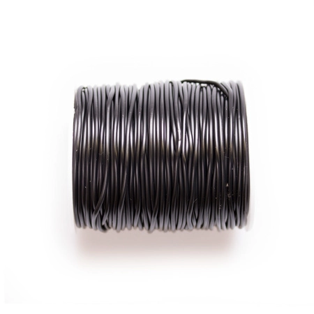 <p>Полый резиновый шнур (ПВХ резина) диаметром около 2 мм. Внутрь можно вставить проволоку с памятью толщиной до 1 мм. Отлично смотрится в виде колье с крупной металлической бусиной-трубочкой. Шнур имеет запах резины (не резкий). По возможности, продается цельным куском, однако, может поставляться несколькими отрезами. Цена за 10 метров. Этот шнур можно также использовать в качестве тросика для снятия петель со спиц.</p><p>ВНИМАНИЕ: в разных поставках шнур может быть матовый или глянцевый, сейчас матовый.</p>