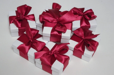 Подарочная коробочка, 6.2х6.2х3.1см, тёмно-красная, 2 шт.