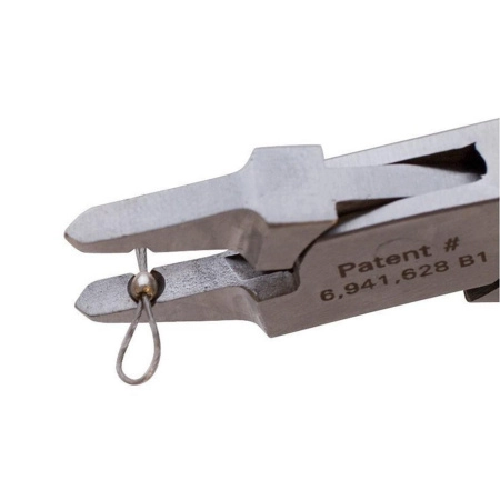 <p>Уникальный инструмент Magical CRIMPER (Magical Crimp Forming Tool) позволяет превратить кримп-трубочку размером 2*2мм в аккуратную круглую бусину. Подходит для тросиков толщиной 0.45 - 0.50 мм. На обратной стороне - инструкция в картинках на английском. Инструмент произведен американской компанией BeadSmith (Бидсмит) в Пакистане. На инструменте возможны остатки технического масла - рекомендуется протереть перед использованием. Цена за 1 шт.</p>