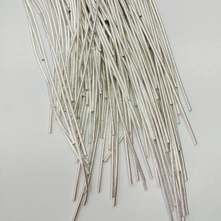 Канитель, 1.3мм, heavy, гладкая, посеребренная, 30-40 см, 1 шт. Канитель, 1.3мм, heavy, гладкая, посеребренная, 30-40 см, 1 шт.