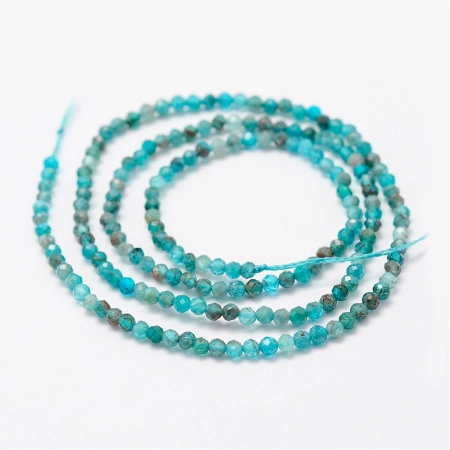 <p>Мелкие граненые бусины из натурального камня - апатита, каменный бисер. Бусины могут немного отличаться по форме и размеру, оттенок может немного отличаться от фотографии.
Эти бусины отлично подходят для серег-кисточек.
Цена за низку примерно 38 см (около 170 бусин, низки формируются без проверки каждой бусины на дефекты и без подбора по цвету).</p>