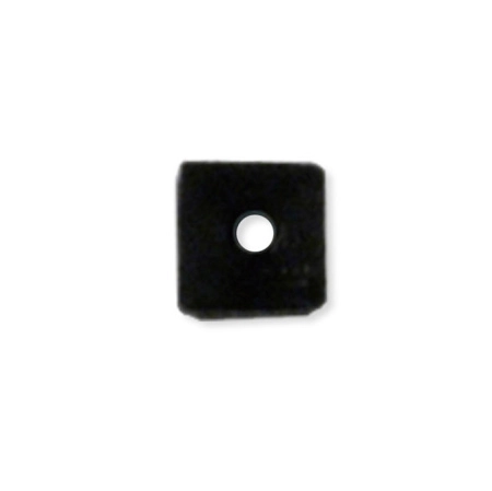 Бусина-разделитель силиконовая, 1.7мм, кубик, Beadalon Bead Bumpers, черный, 50 шт. <p>Мягкие бусинки - кубики из силикона Bead Bumpers. Используются между каменными и стеклянными бусинами, жемчугом. Защищают бусины от трения, могут использоваться для имитации узелков. Оттенок может отличаться от фотографии и в разных поставках. Цена за упаковку примерно 50 шт. (фасуются производителем без проверки на брак). Произведены американской компанией Beadalon в Тайване.</p>