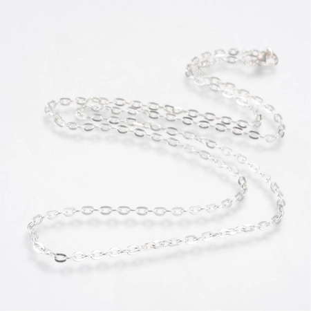 <p>
 Бюджетная металлическая цепочка серебристого цвета с замочком-карабином. Звенья плоские, разъемные. Якорное плетение. На карабине возможны небольшие дефекты покрытия: царапинки и пузырьки. Размер может немного отличаться от заявленного. Оттенок может немного отличаться от фотографии. Цена за 5 цепочек.
</p>
<p>
 ВНИМАНИЕ: покрытие на застёжке может быть с пятнышками и неровностями.
</p>