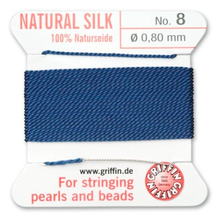 <p>Толстая и прочная нить из высококачественного натурального 100% шелка, произведена компанией Griffin (Германия). К нити прикреплена проволочная иголочка. Идеально подходит для использования с жемчугом и натуральными камнями. Толщина около 0,8 мм. Цена за моток 2 метра.</p>