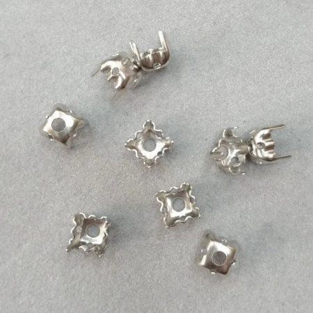 Оправа с цапами, 6х6мм, пришивная, форма фигурный квадрат, базовый материал - латунь, стального цвета, 10 шт.