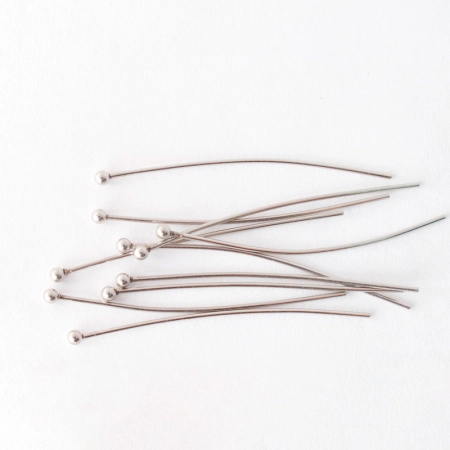 <p>Качественные пины с шариком из хирургической нержавеющей стали (марка 304). Длина 4 см, диаметр пина 0,7 мм, диаметр шарика около 2 мм (может немного отличаться от заявленного). Цена за 2 грамма (около 14 штук). Фасуются без проверки на дефекты.</p>