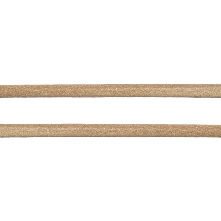 <p>Шнур из натуральной прессованной кожи, окрашенный в песочный цвет с разводами. Шнур матовый, по фактуре немного похож на вощеный хлопковый шнур. Возможны неровные участки, пятнышки, сечение может быть не круглым на некоторых участках. Оттенок может отличаться от фотографии и в разных поставках. Толщина около 4 мм (может варьироваться в пределах +-0.5 мм). По возможности, продается цельным куском, однако, может поставляться несколькими отрезами. Цена за 2 метра.</p>