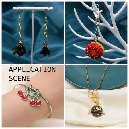 <p>Бюджетные двойные колечки цвета светлого серебра. Оттенок может отличаться от фотографии и в разных поставках. Отлично подойдут в качестве держателей для тяжелых подвесок. Толщина проволоки - около 0.6 мм, толщина двойной части - около 1.2 мм. Цена за упаковку 5 грамм (около 95 штук, фасуются без проверки на дефекты).</p>