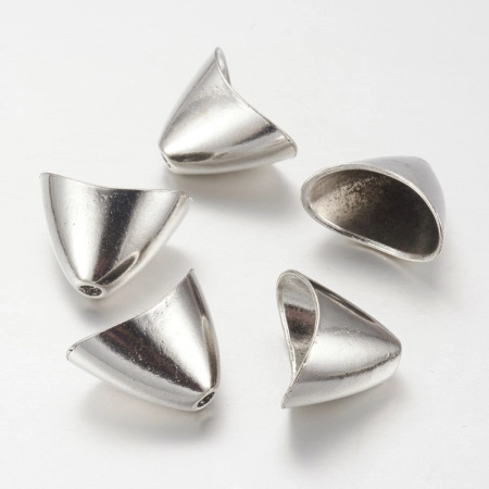 Конус, 20х14.5х11мм (внутренний размер 16х9мм), плоский, с неровным краем, базовый материал - цинковый сплав, стиль тибетское серебро, 5 шт.