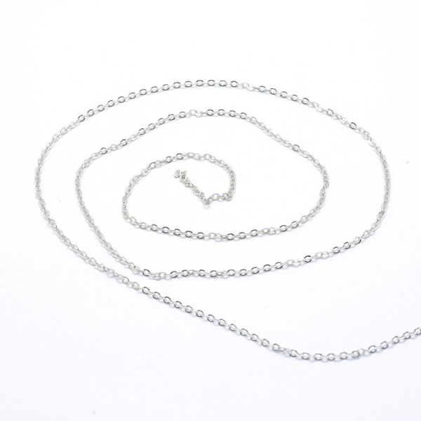 Цепочка отрезная (без замка), 2.3-2.6х2мм, базовый материал - латунь, стального цвета, 2 метра <p>
Качественная цепочка стального цвета. Базовый материал - латунь. Звенья запаяны, не рвется, покрытие не облезает. Хорошо подходит по цвету под тибетское серебро. Размер звеньев в разных партиях варьируется от 2х1.8 мм до 2.6х2 мм. Оттенок может отличаться от фотографии и от партии к партии. Цена за 2 метра. При заказе нескольких метров, по возможности, продается цельным куском.
</p>