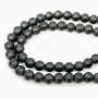 <p>Низка бусин из гематита. Гематит создан искусственно, по составу аналогичен натуральному (разновидность - гематин). В низке около 65 бусин. Бусины могут немного отличаться по форме и размеру (не совсем круглые). Оттенок может отличаться от фотографии. На бусинах возможна пыль от сверления (красноватые и темные полоски), рекомендуем промыть перед использованием. Низки формируются без проверки каждой бусины на дефекты. Цена за низку.</p>