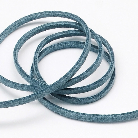 Шнур из искусственной замши, около 3х1.5мм, плоский, серо-голубой, 5 метров <p>Плоский замшевый шнур, окрашенный в серовато-голубой цвет. Оттенок может немного отличаться от представленного на фотографии. Размер может немного отличаться от заявленного. По возможности, продается цельным куском, однако, может поставляться несколькими отрезами. Цена за 5 метров.  </p>