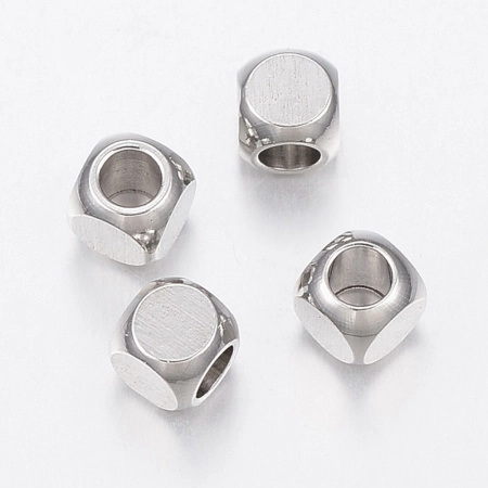 Бусина металлическая, 4мм, скругленный куб, базовый материал - нержавеющая сталь, без покрытия, 10 шт. <p>
Тяжеленькая металлическая бусина со скошенными гранями в форме скругленного кубика. Диаметр отверстия - около 2.3 мм. Бусина сделана из нержавеющей стали марки 304 (не окисляется, не темнеет). Оттенок может отличаться от фотографии и в разных поставках. Цена за 10 шт.
</p>
<p>
ВНИМАНИЕ: возможны полосы и небольшие неровности.
</p>