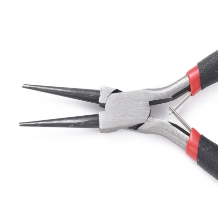 <p>Бюджетные круглогубцы для изготовления украшений и работы с проволокой. Отлично подходят для создания петелек на пинах. Нескользящие ручки. Цена за 1 шт.</p>
<p>УЦЕНКА: носики могут быть немного кривыми, несоосными, чуть разной длины; возможна небольшая щель ближе к центру; на носиках возможны царапины и неровности.</p>