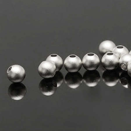 <p>Качественная корейская фурнитура класса люкс. Маленькая родированная металлическая бусина шарик. Диаметр отверстия - около 0.7-0.8 мм. Материал латунь, покрытие - родий. Оттенок может отличаться от фотографии и в разных поставках. Степень матовости может отличаться у разных бусин. Производство: Южная Корея. Цена за 10 бусин.</p>